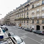 GuestReady - Apt moderne près du Parc Monceau
